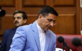 پشت پرده رابطه اجباری ماموران پلیس با 2 دختر در ماشین پشت پرده رابطه اجباری ماموران پلیس با 2 دختر در ماشین