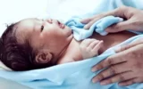 تولد حیرت آور نوزاد در قبر مادرش !
