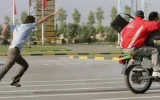 2 بار حمله دزدان به خانم خبرنگار در یک خیابان